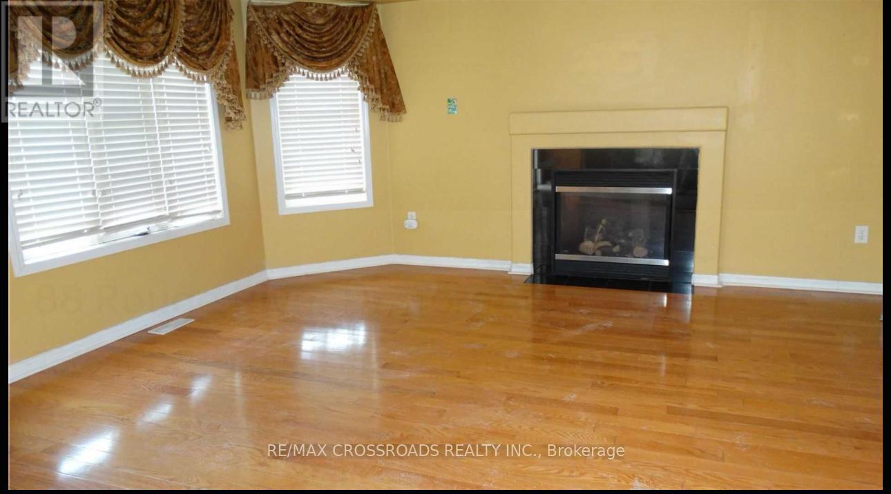 Photo 3 of 88 Rouge River Drive, Toronto ON