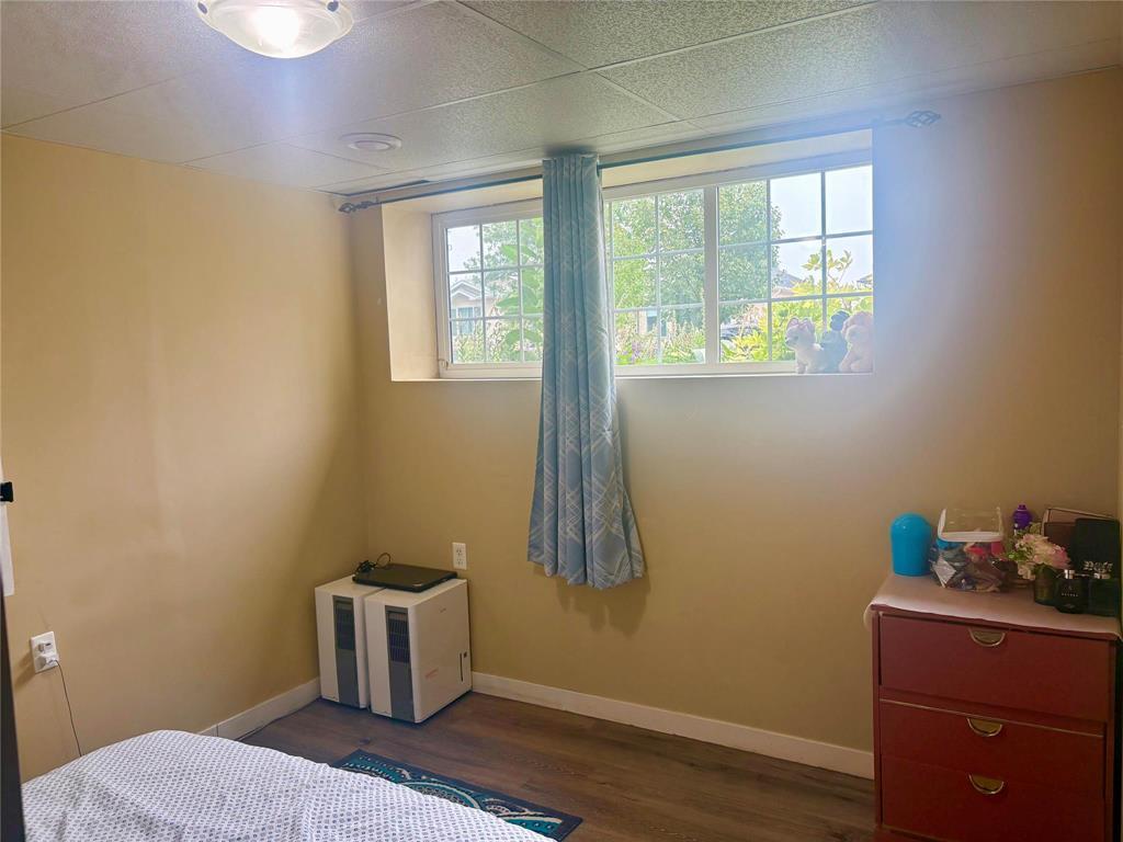 Photo 13 of 102 Filbert Crescent, Winnipeg MB