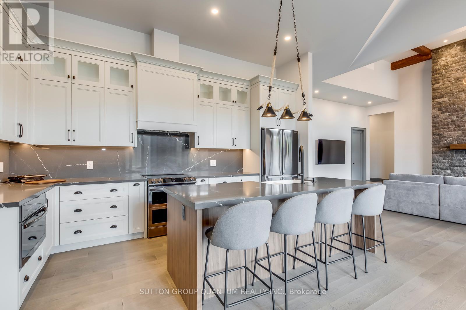 Photo 18 of 6 4805 Muskoka District 169 Road, Muskoka Lakes ON