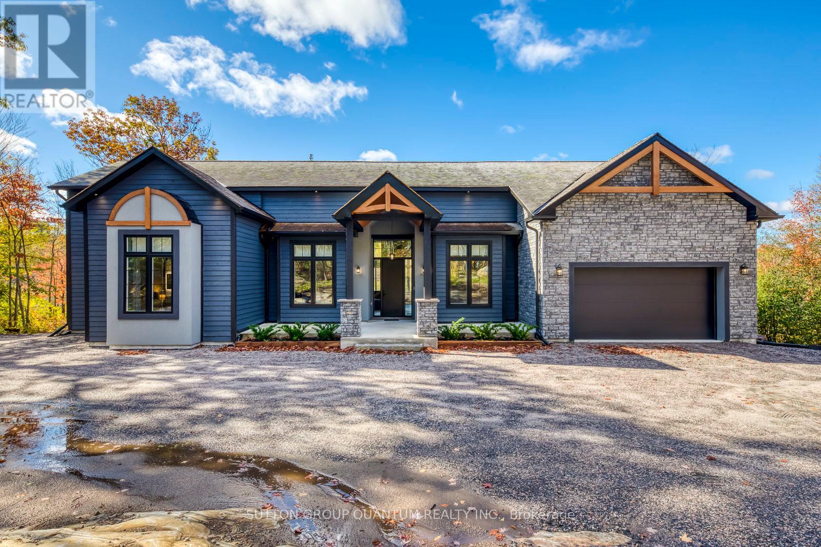 Photo 4 of 6 4805 Muskoka District 169 Road, Muskoka Lakes ON