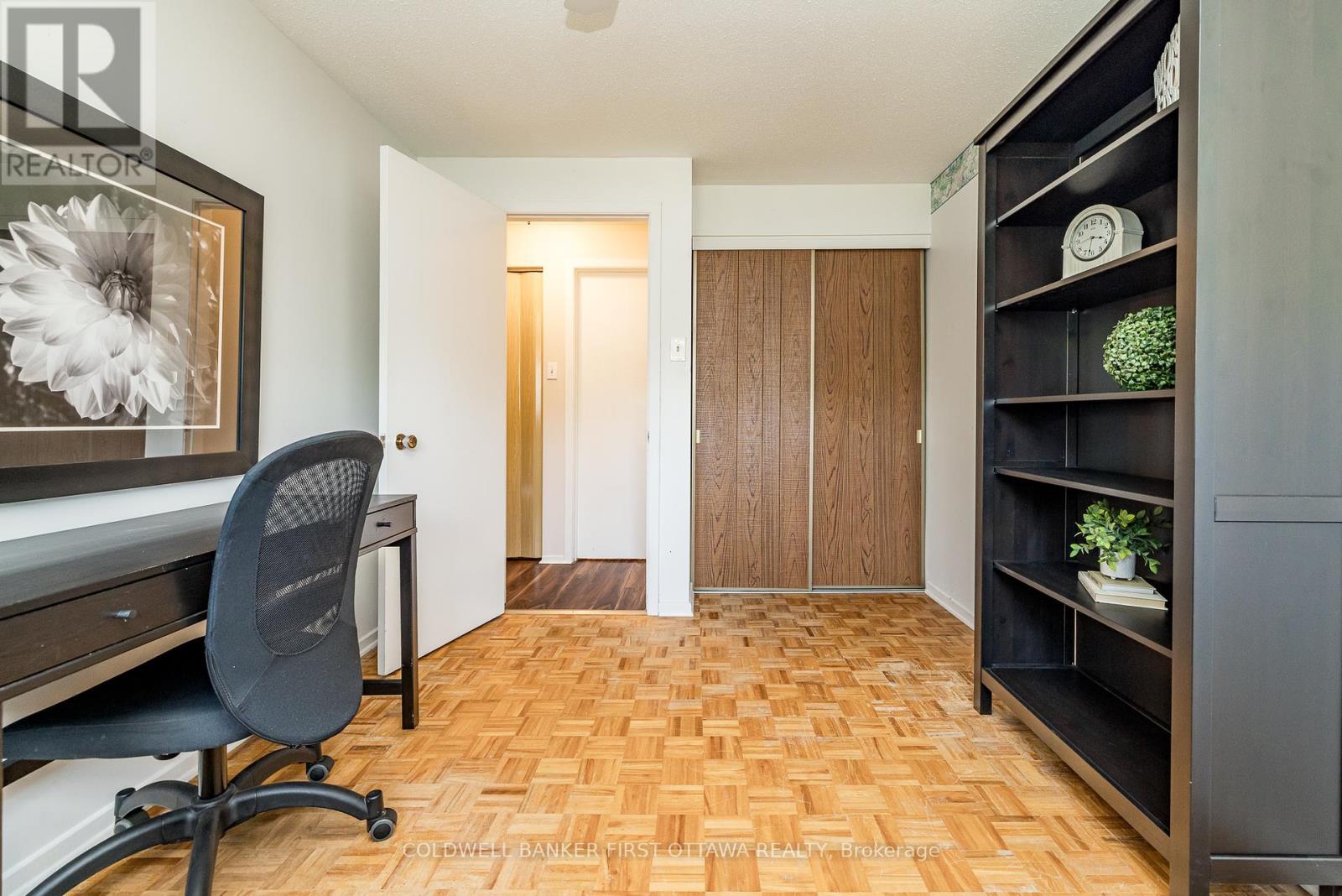 Photo 21 of 48 Downsview Crescent, Ottawa ON