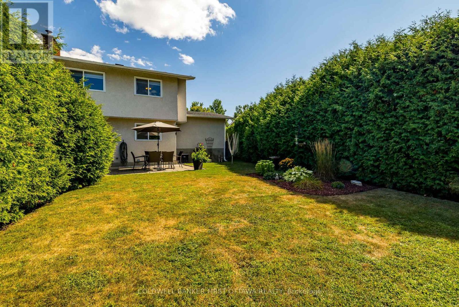 Photo 29 of 48 Downsview Crescent, Ottawa ON