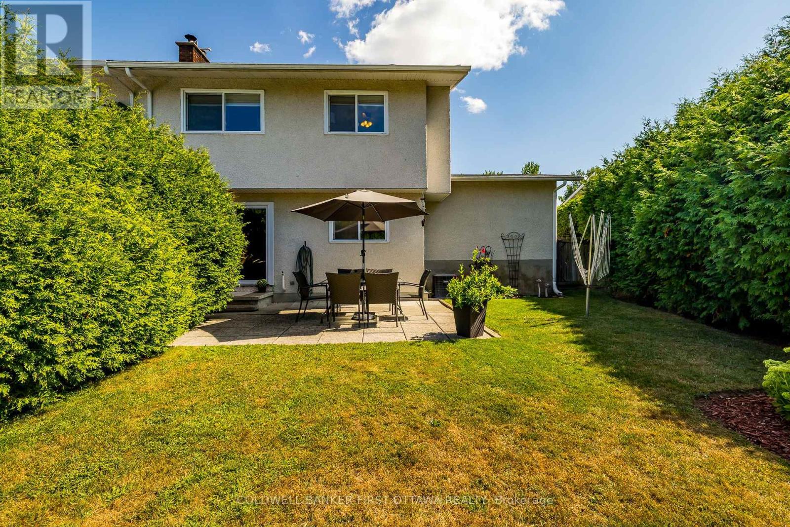 Photo 31 of 48 Downsview Crescent, Ottawa ON