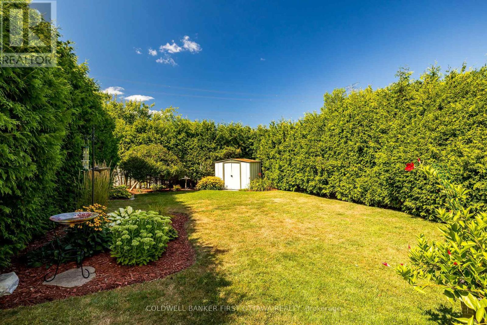 Photo 33 of 48 Downsview Crescent, Ottawa ON