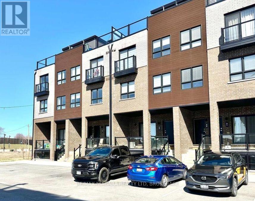 Photo 1 of 97 6705 Crop Street, Niagara Falls ON