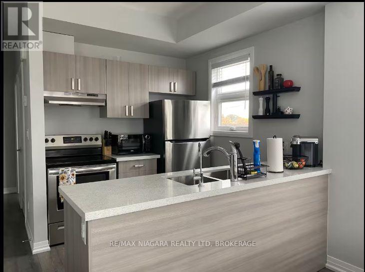 Photo 3 of 97 6705 Crop Street, Niagara Falls ON