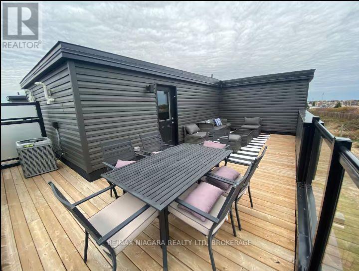 Photo 9 of 97 6705 Crop Street, Niagara Falls ON