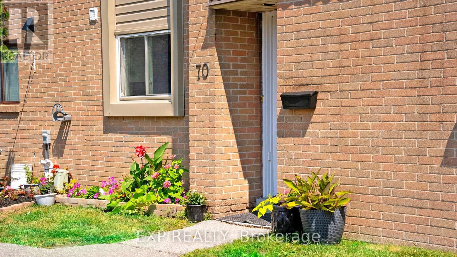 Photo 46 of 70 1235 Radom Street, Pickering ON