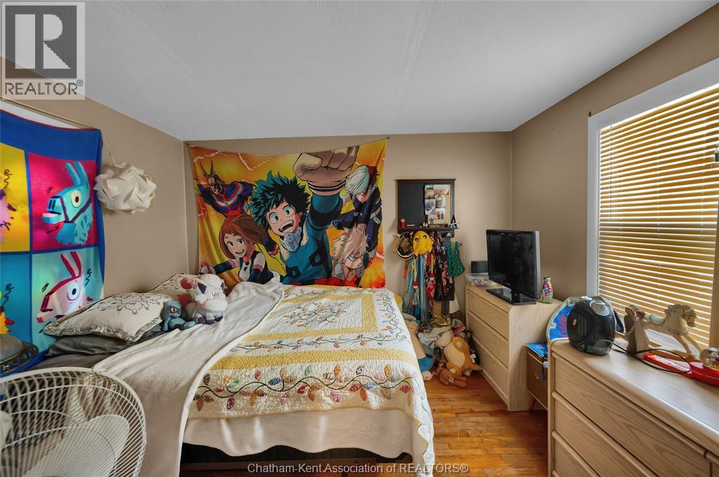 Photo 35 of 468 King Street West, Chatham ON