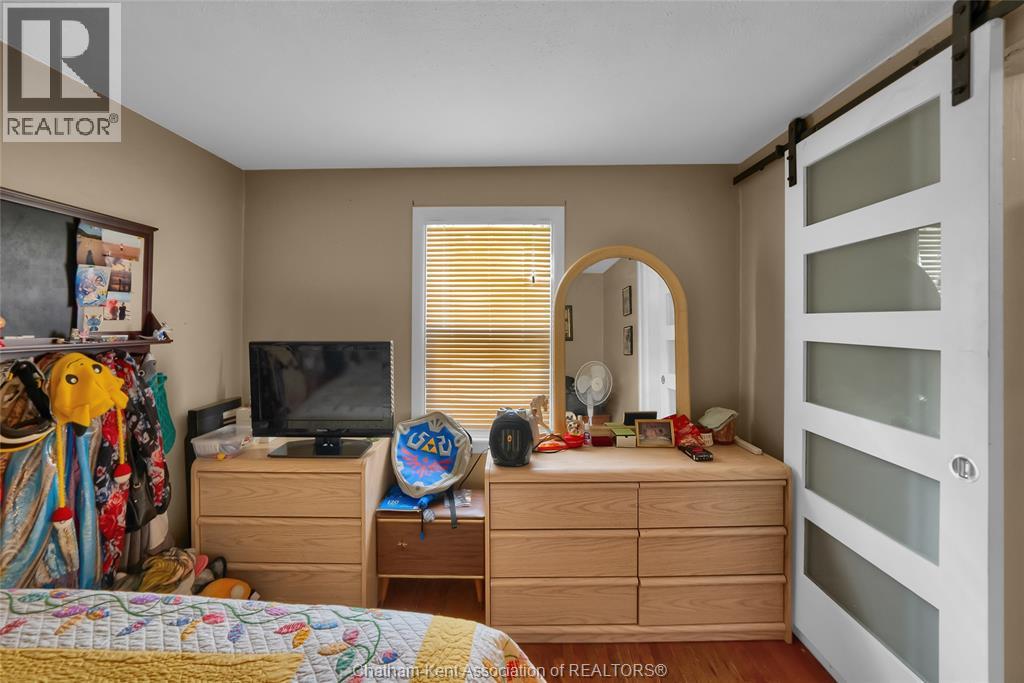 Photo 36 of 468 King Street West, Chatham ON