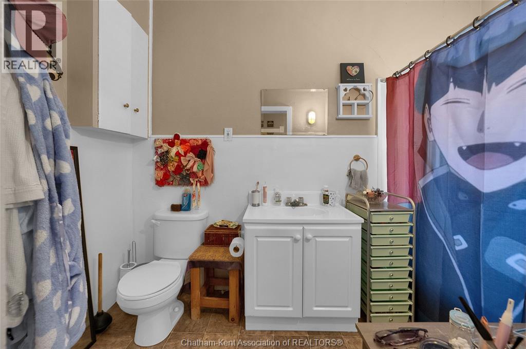 Photo 27 of 468 King Street West, Chatham ON
