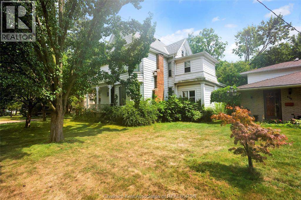 Photo 5 of 468 King Street West, Chatham ON