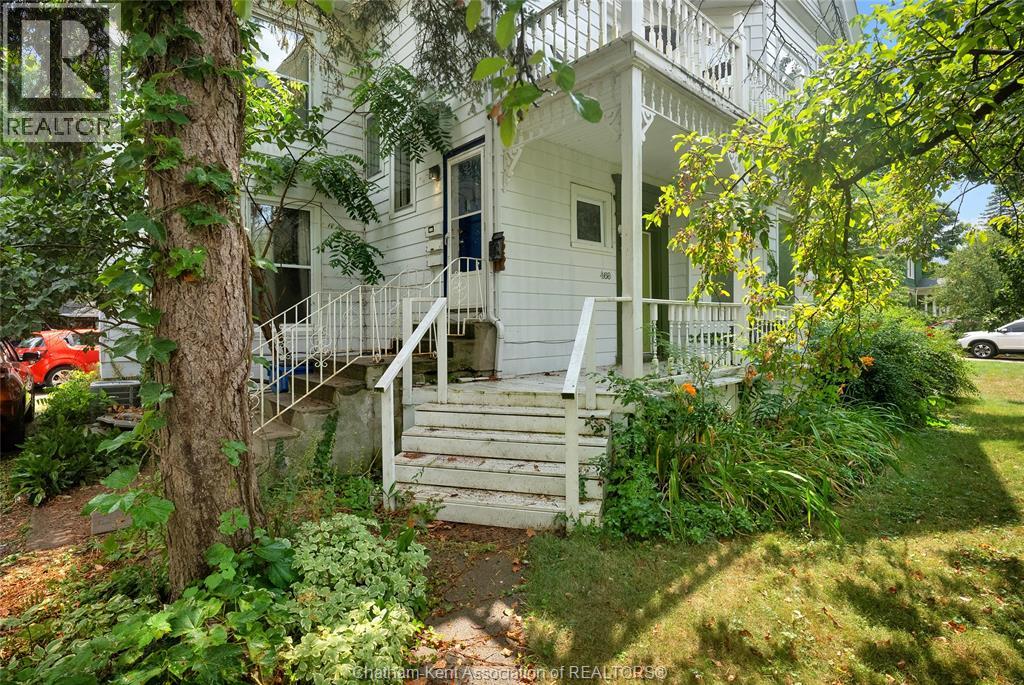 Photo 11 of 468 King Street West, Chatham ON