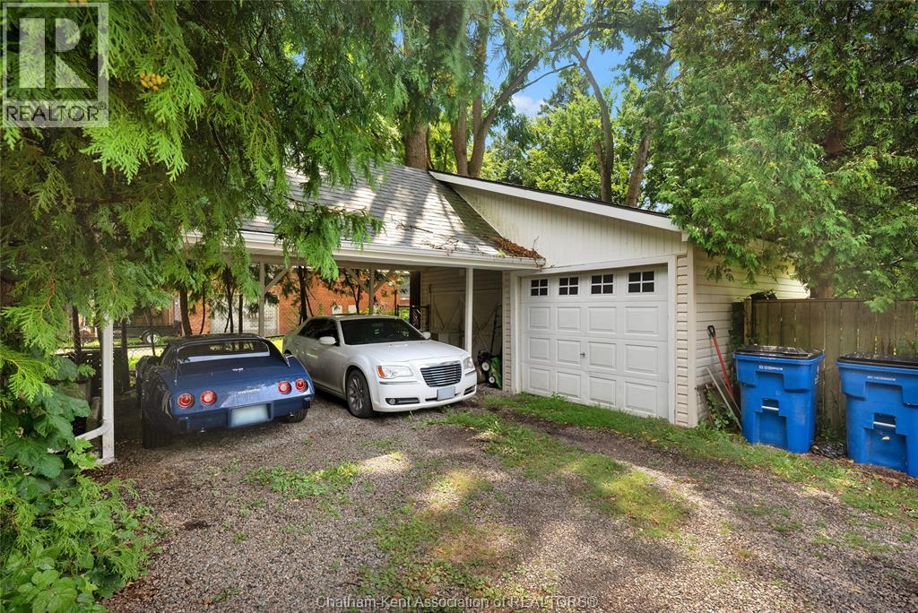 Photo 16 of 468 King Street West, Chatham ON
