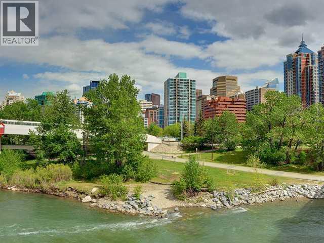 Single Family House for Sale in    Avenue SW Downtown Commercial Core Calgary 