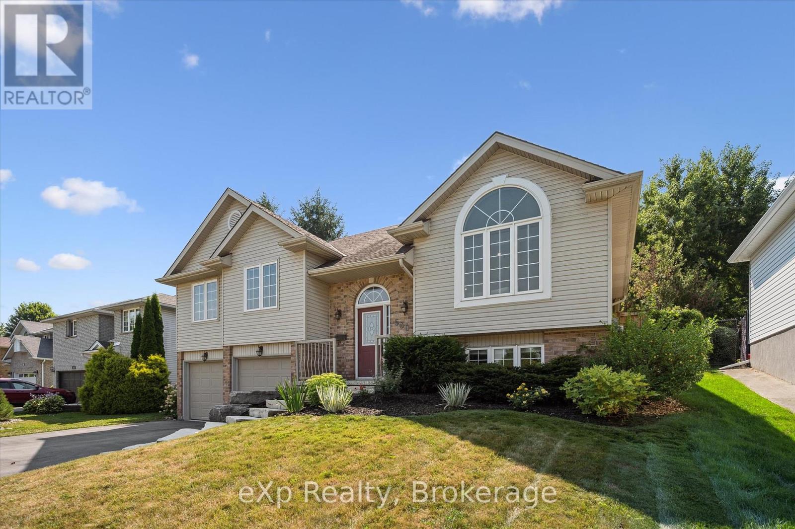 Photo 3 of 530 Watt Street, Centre Wellington ON