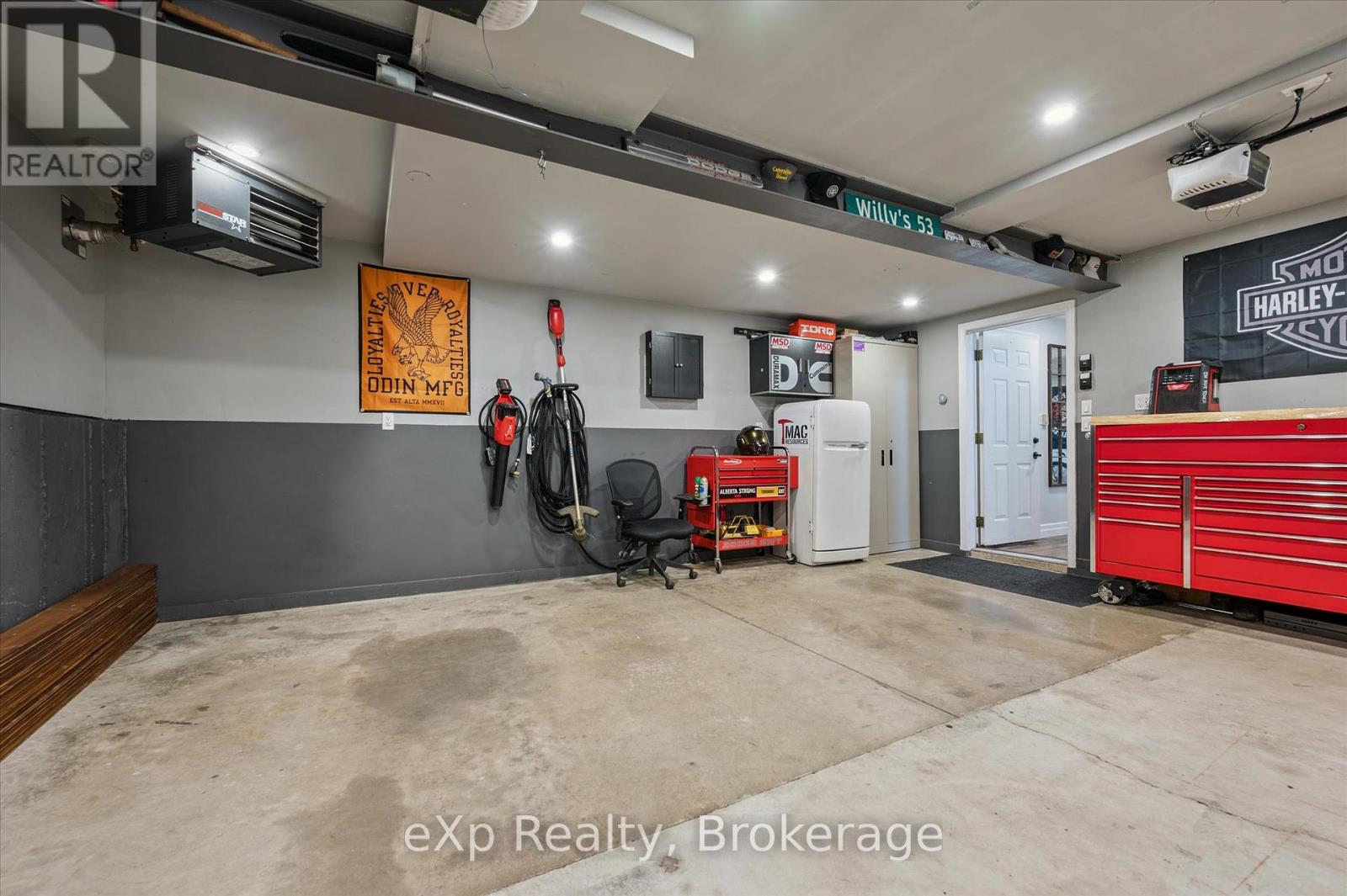 Photo 35 of 530 Watt Street, Centre Wellington ON