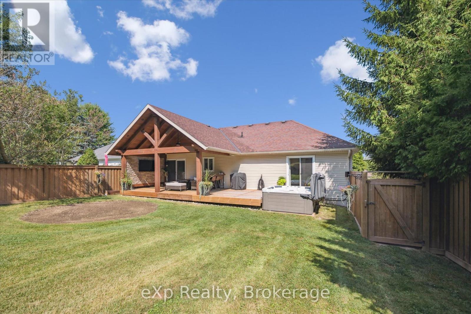 Photo 36 of 530 Watt Street, Centre Wellington ON