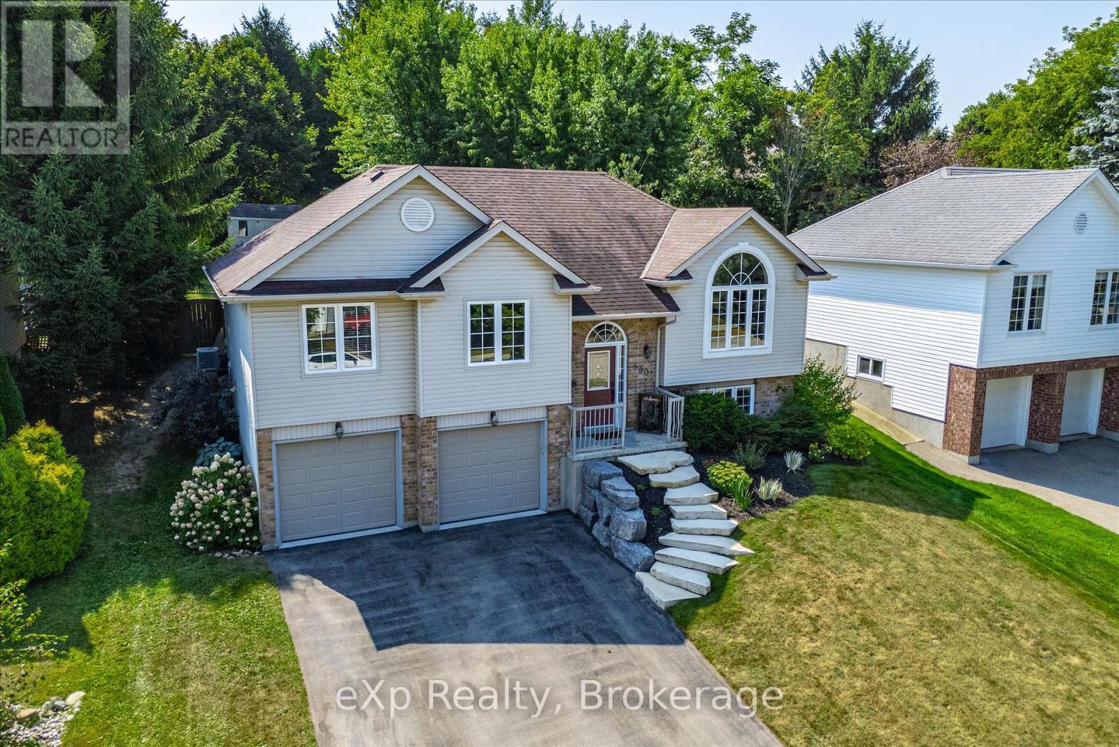 Photo 4 of 530 Watt Street, Centre Wellington ON