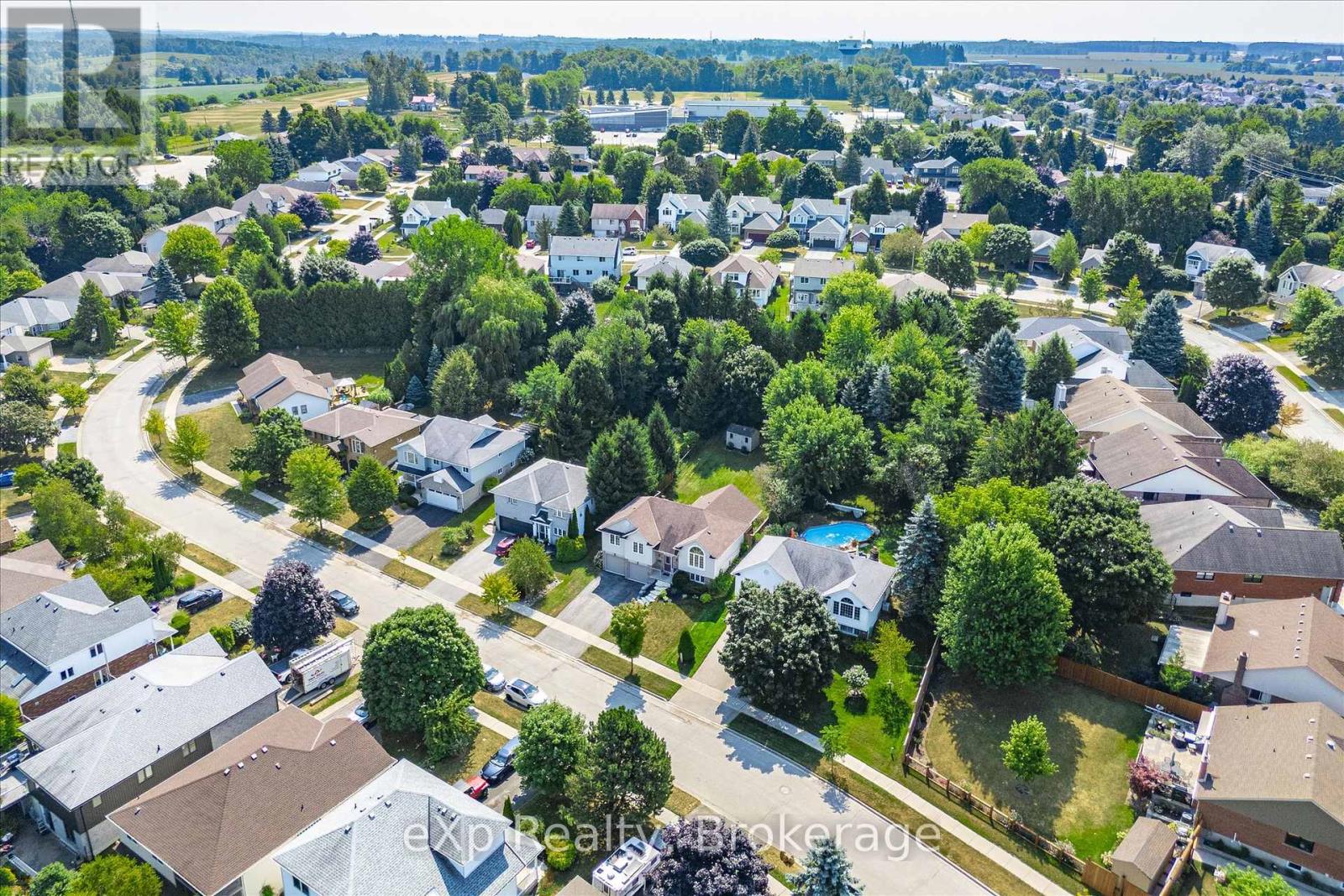 Photo 45 of 530 Watt Street, Centre Wellington ON