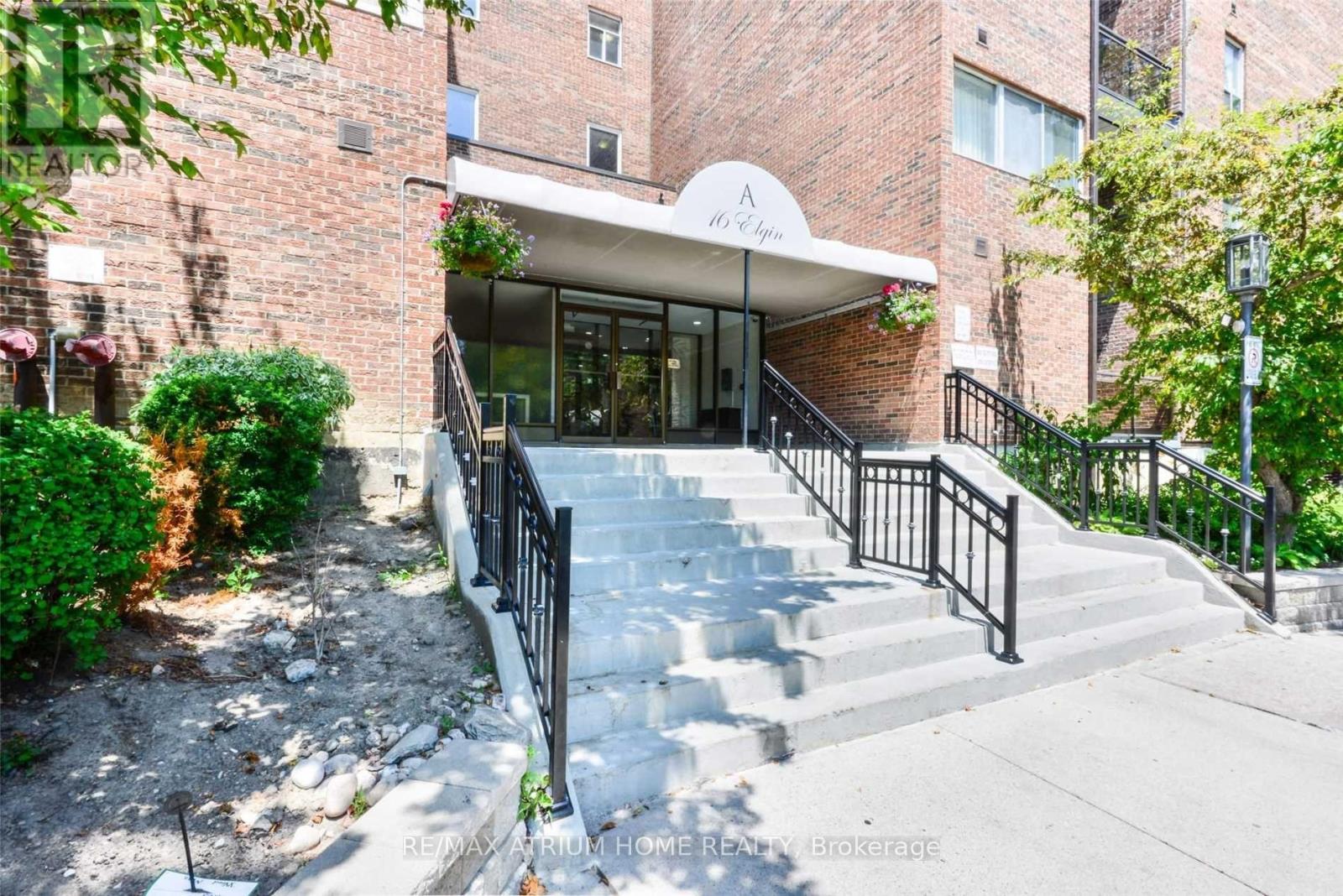 Photo 1 of 332 16 A Elgin Street, Markham ON
