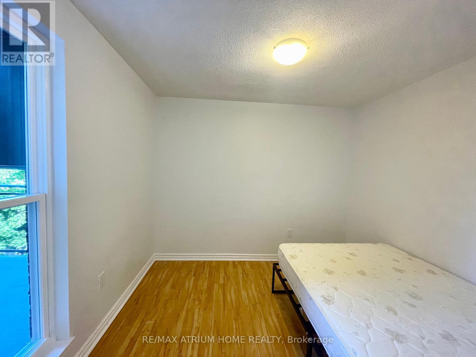 Photo 15 of 332 16 A Elgin Street, Markham ON