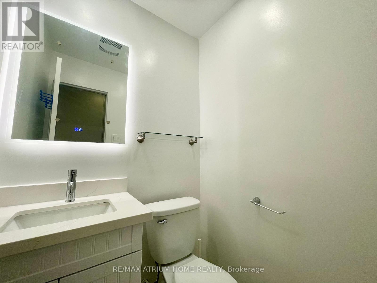 Photo 16 of 332 16 A Elgin Street, Markham ON