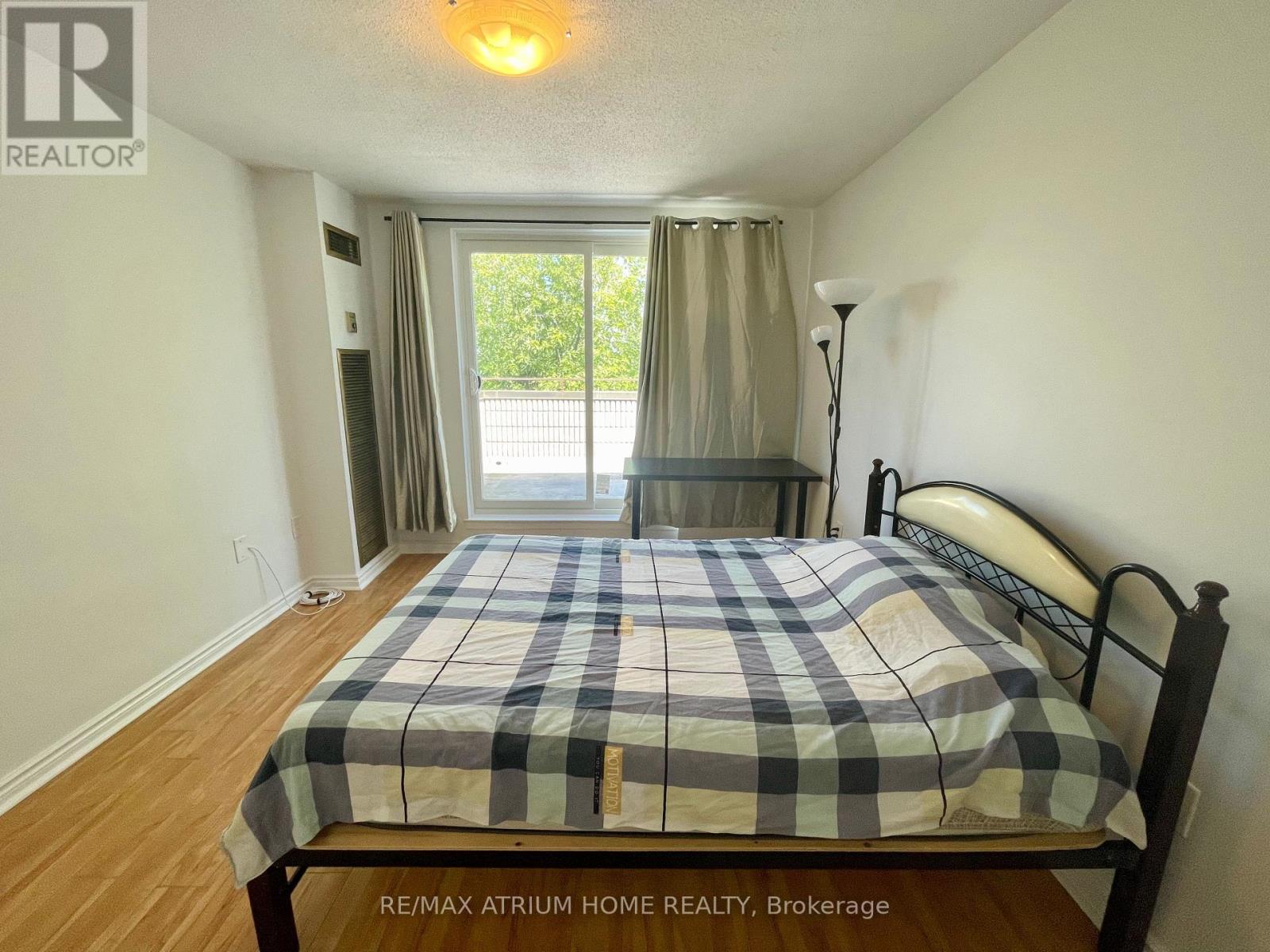 Photo 21 of 332 16 A Elgin Street, Markham ON