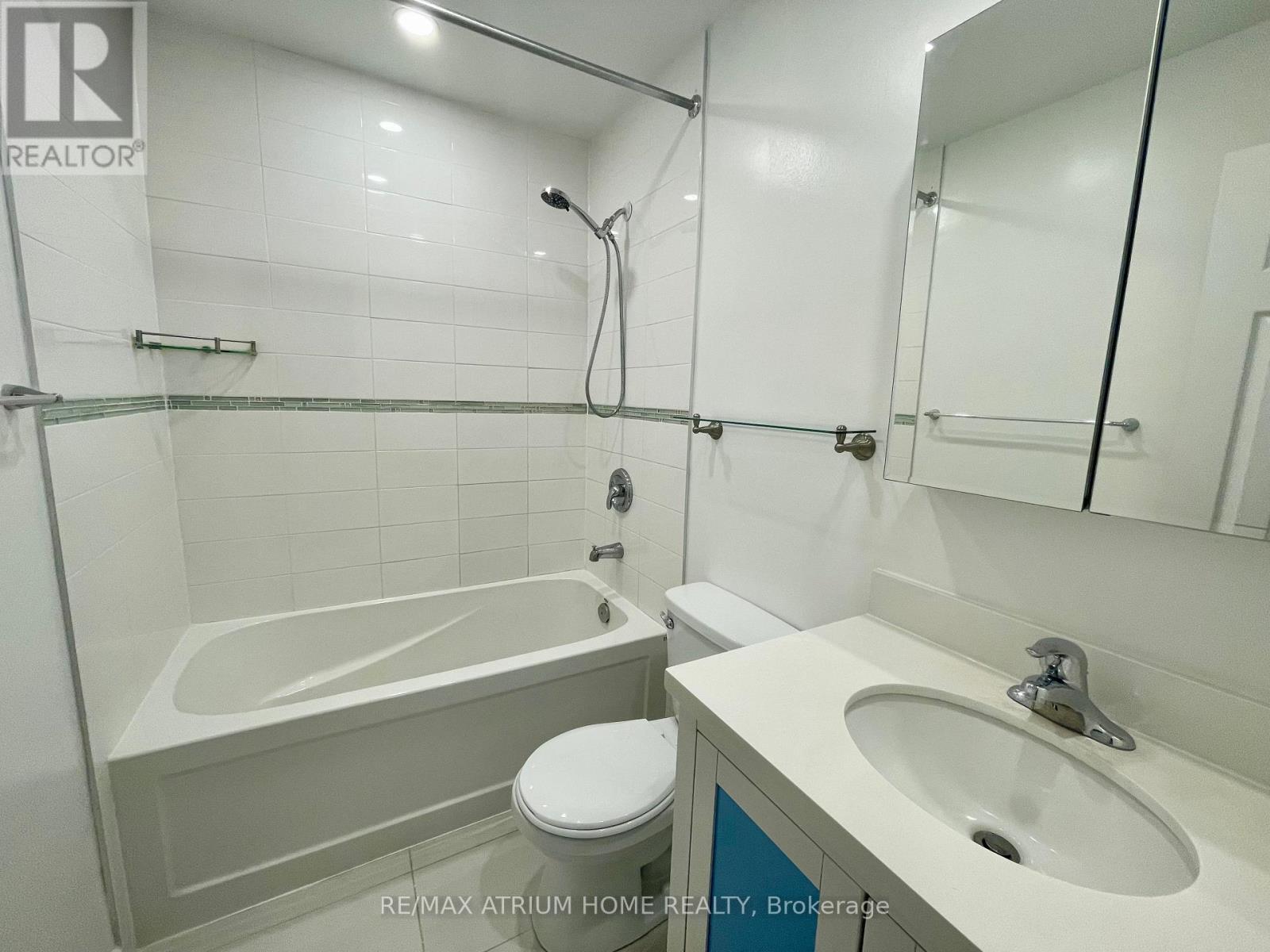 Photo 22 of 332 16 A Elgin Street, Markham ON