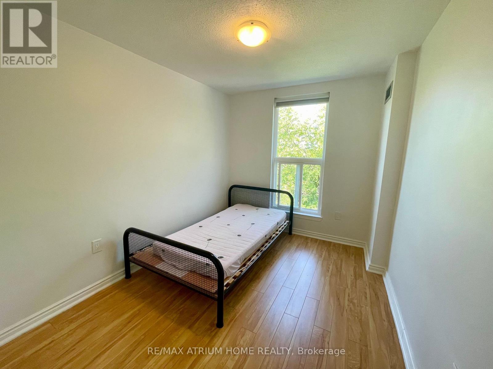 Photo 23 of 332 16 A Elgin Street, Markham ON