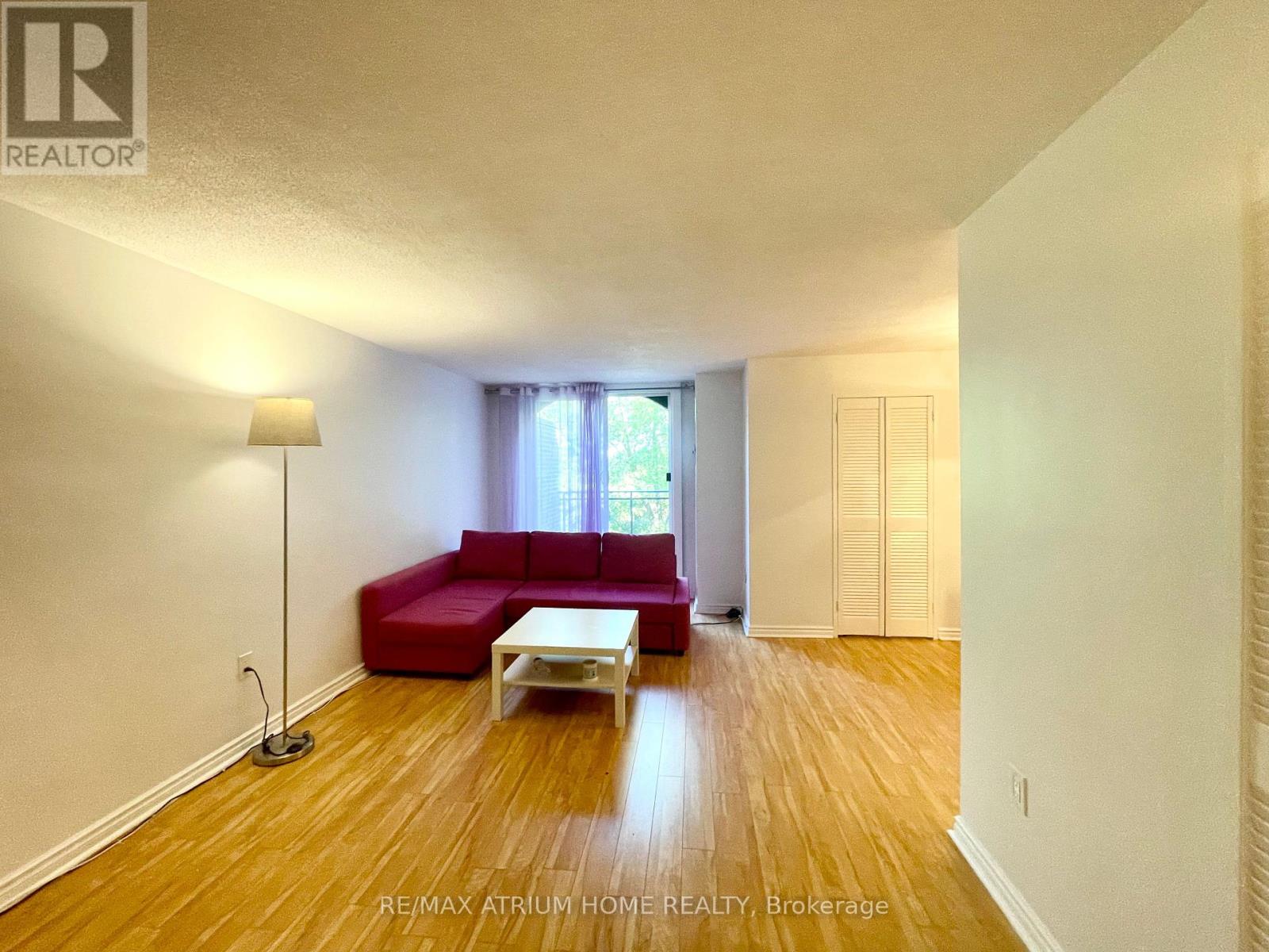 Photo 4 of 332 16 A Elgin Street, Markham ON