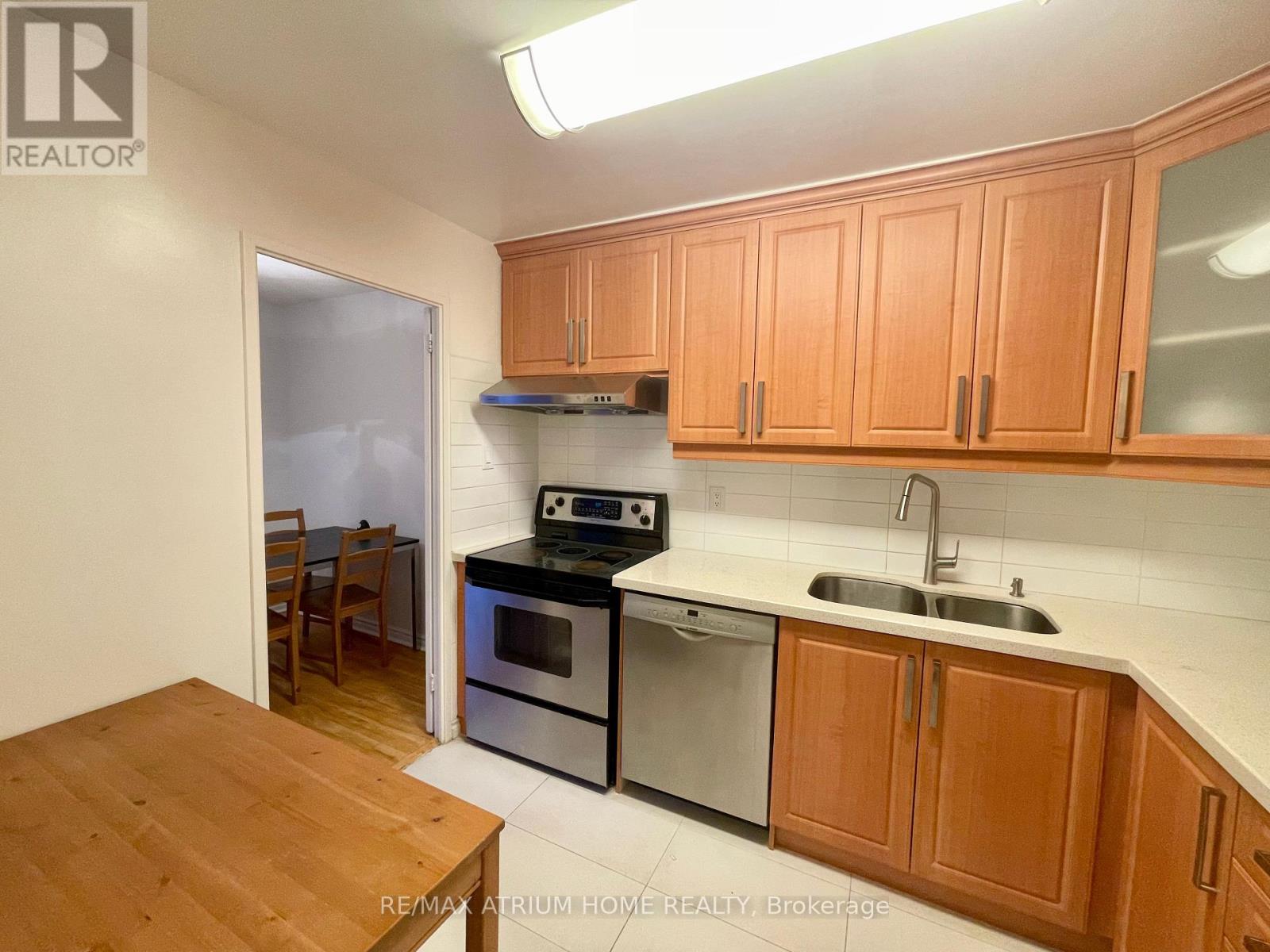 Photo 9 of 332 16 A Elgin Street, Markham ON