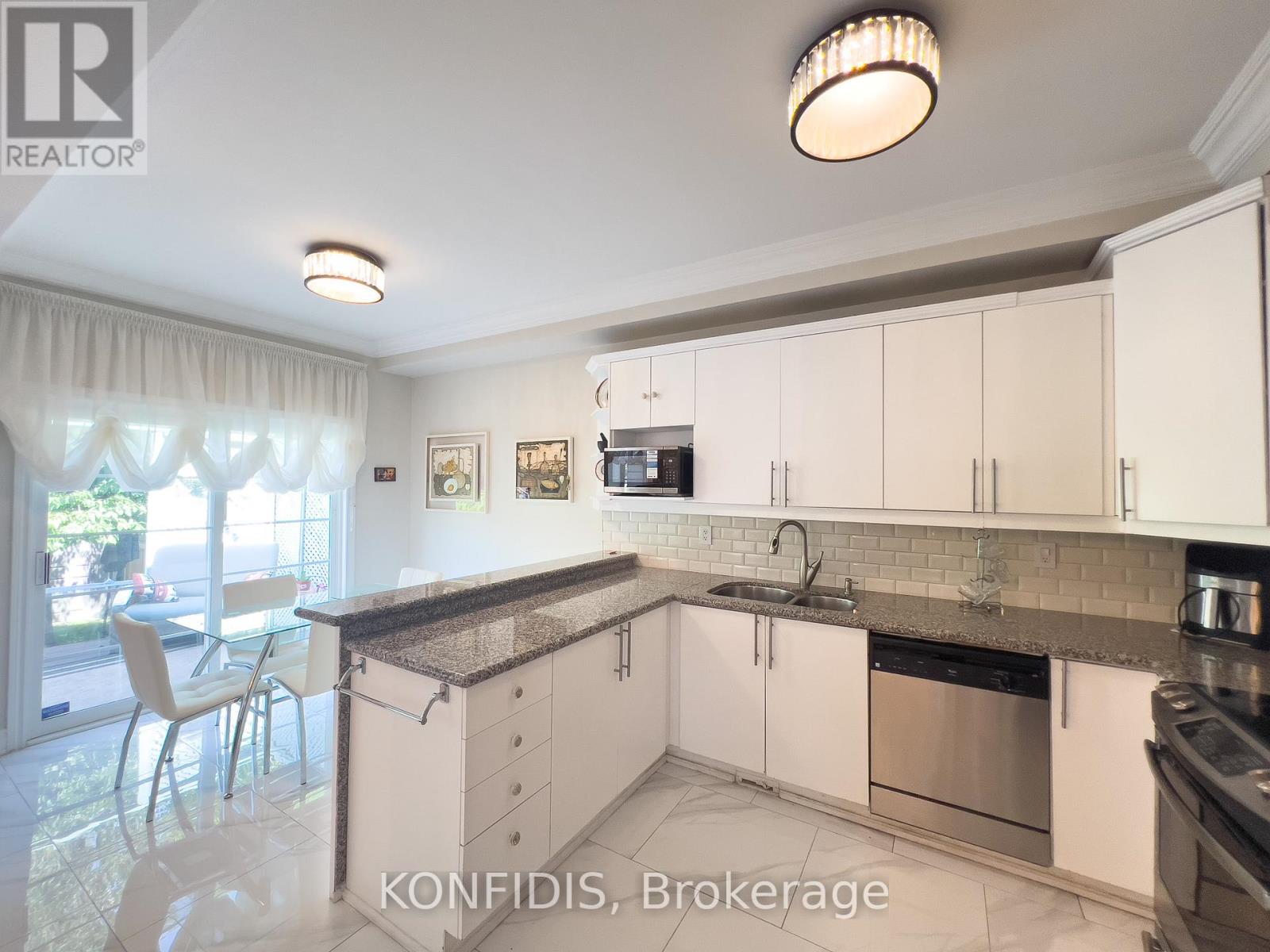Single Family House for Sale in  MINTWOOD ROAD Vaughan (Patterson) 
