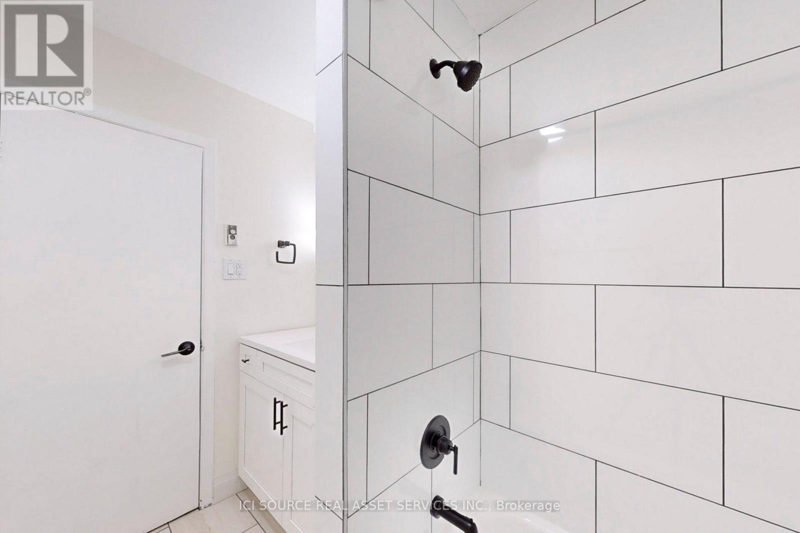 Photo 14 of 8 1370 Silver Spear Road, Mississauga ON