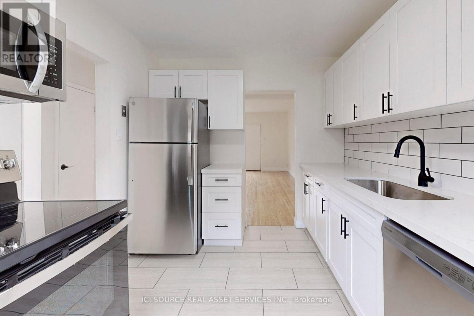 Photo 4 of 8 1370 Silver Spear Road, Mississauga ON