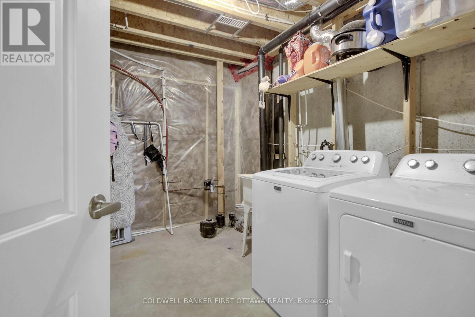 Photo 37 of 168 Hawkshaw Crescent, Ottawa ON