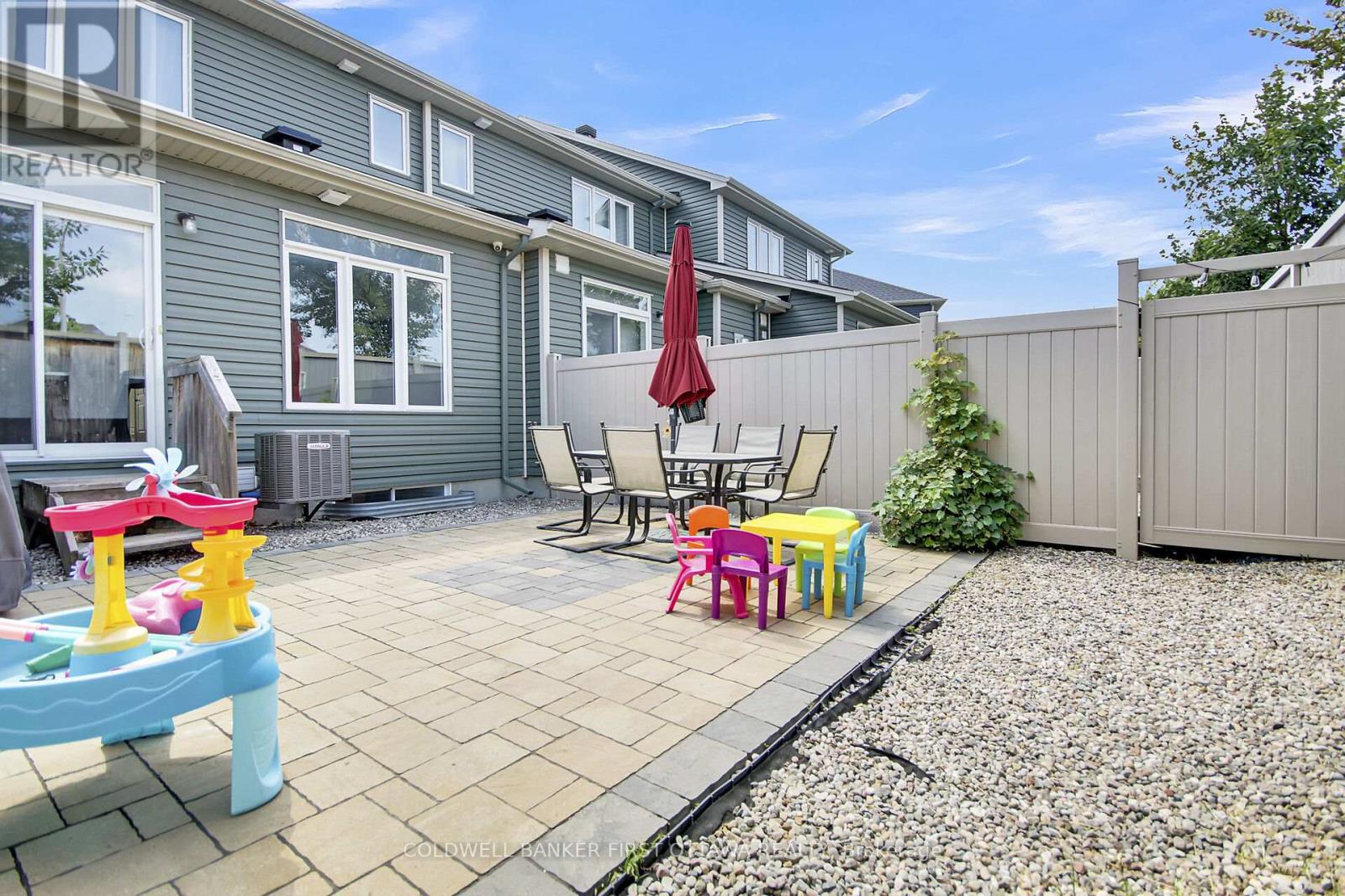 Photo 40 of 168 Hawkshaw Crescent, Ottawa ON