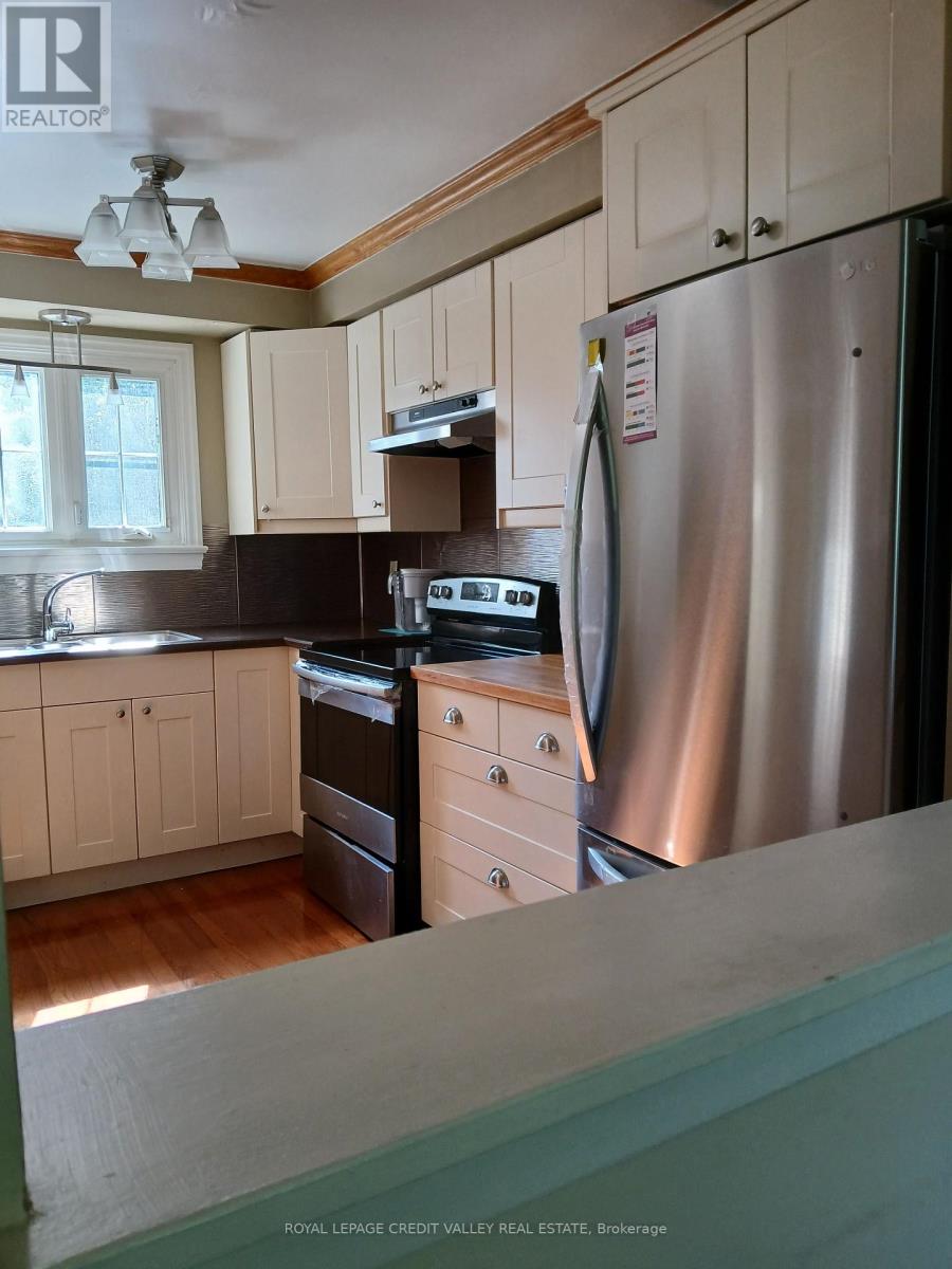 Photo 12 of 24 Sutter Avenue, Brampton ON