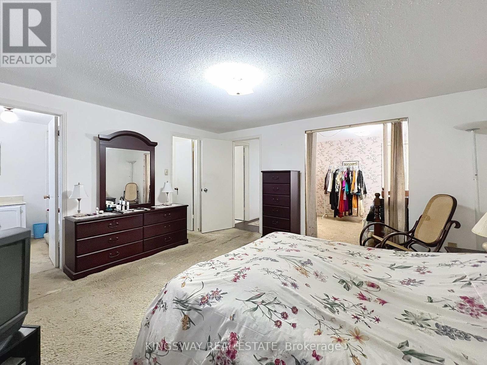 Photo 38 of 55 Copperwood Square, Toronto ON