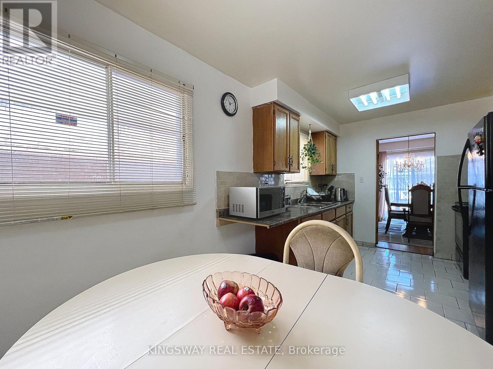 Photo 42 of 55 Copperwood Square, Toronto ON