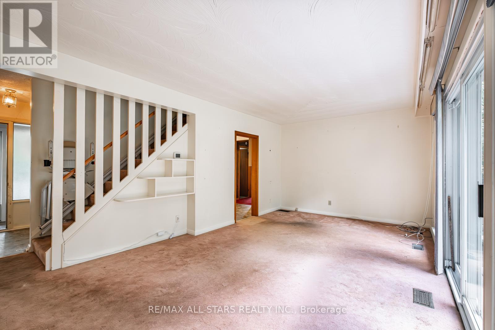 Photo 11 of 6 Elizabeth Street, Markham ON