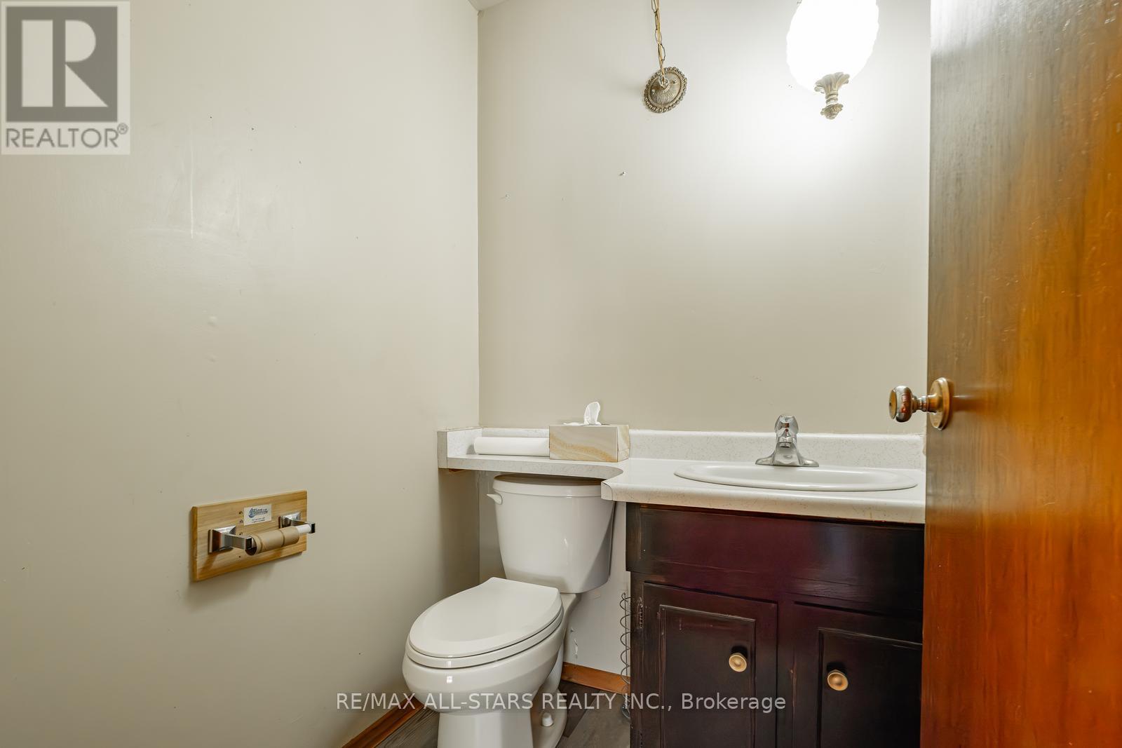 Photo 16 of 6 Elizabeth Street, Markham ON