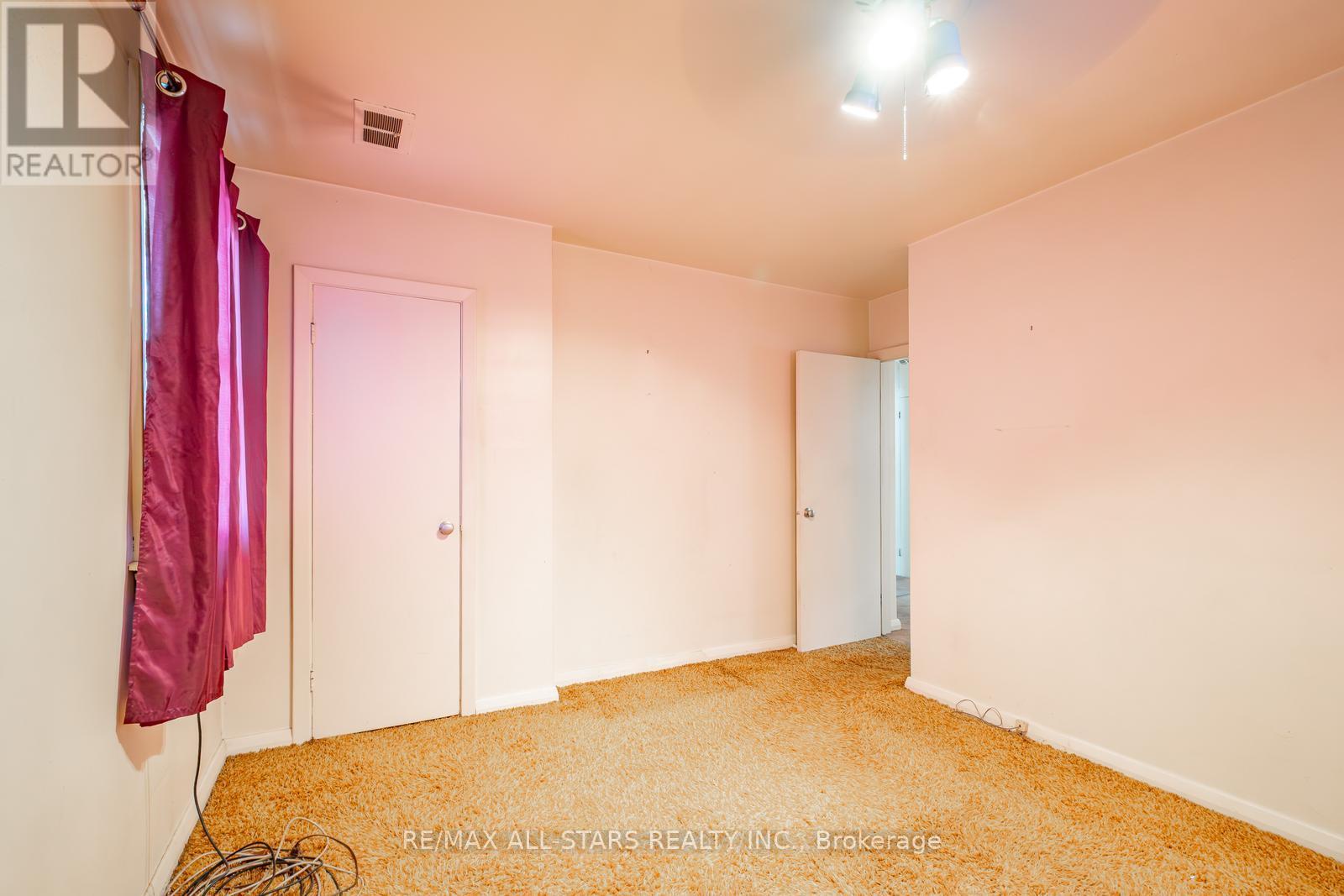 Photo 21 of 6 Elizabeth Street, Markham ON