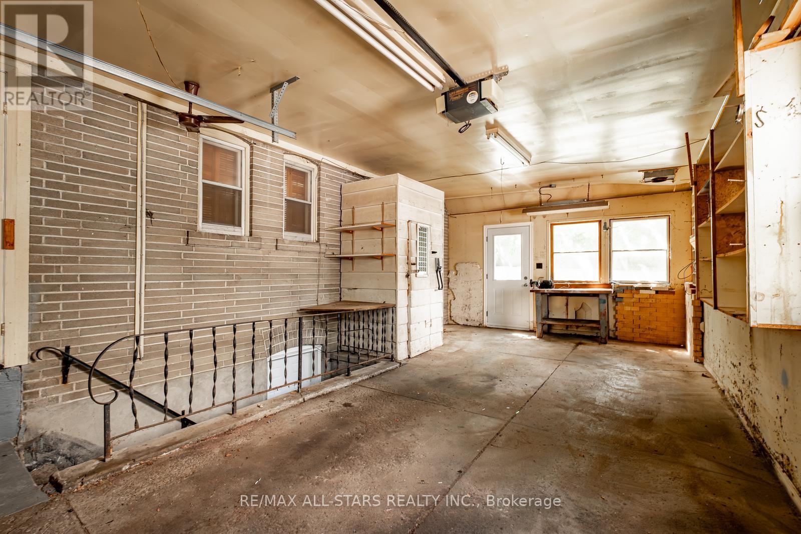 Photo 31 of 6 Elizabeth Street, Markham ON