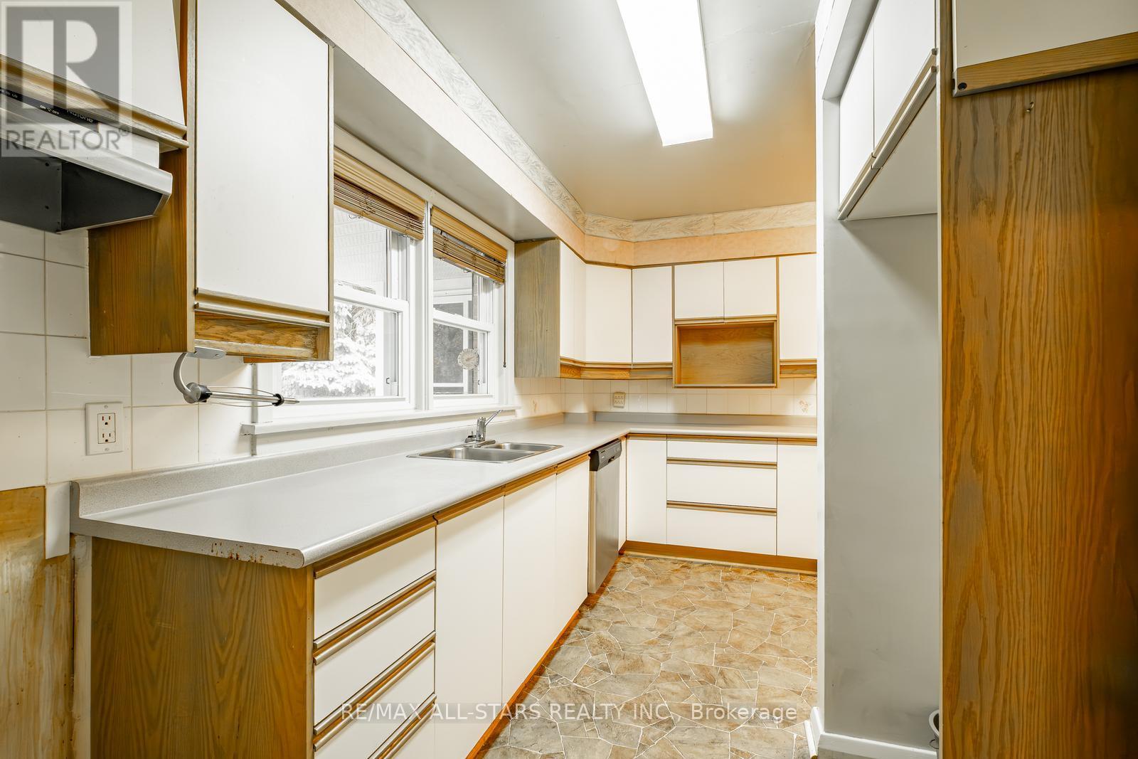 Photo 6 of 6 Elizabeth Street, Markham ON