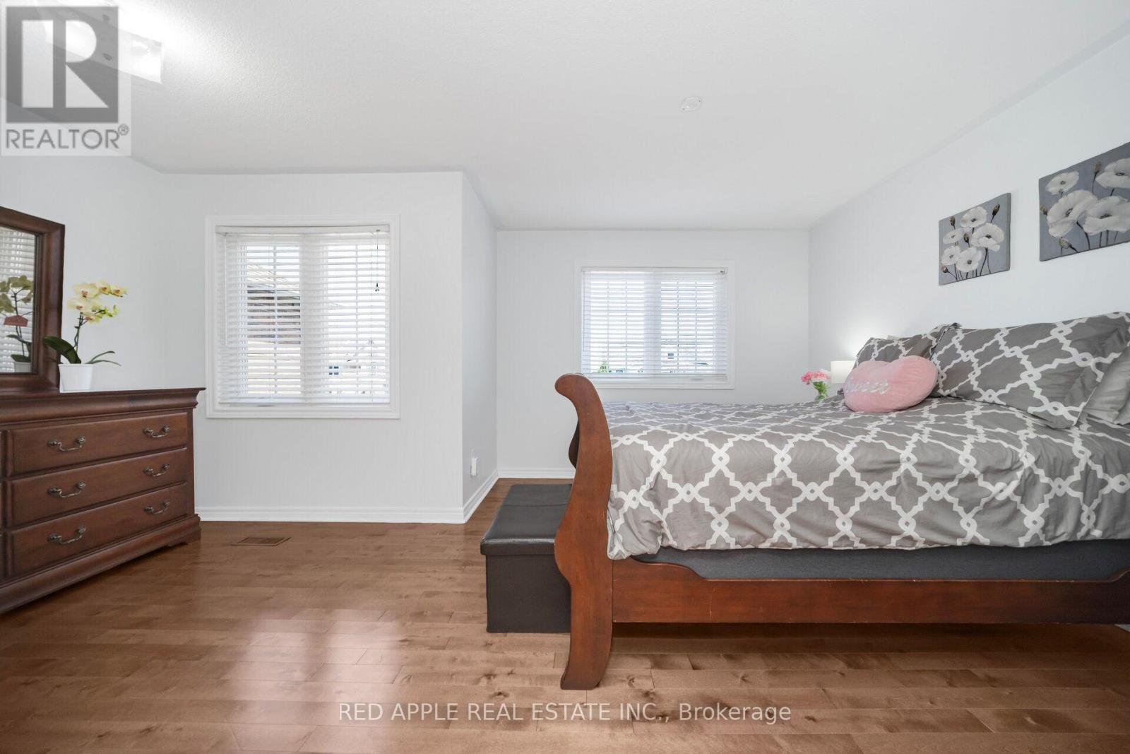 Photo 18 of 52 Tiller Trail, Brampton ON