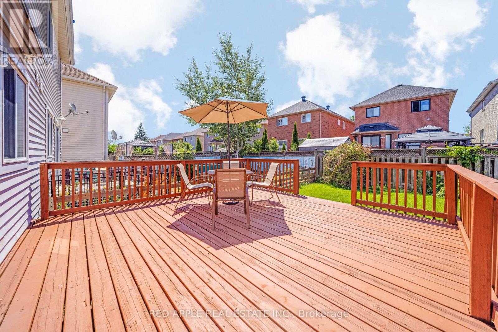 Photo 38 of 52 Tiller Trail, Brampton ON