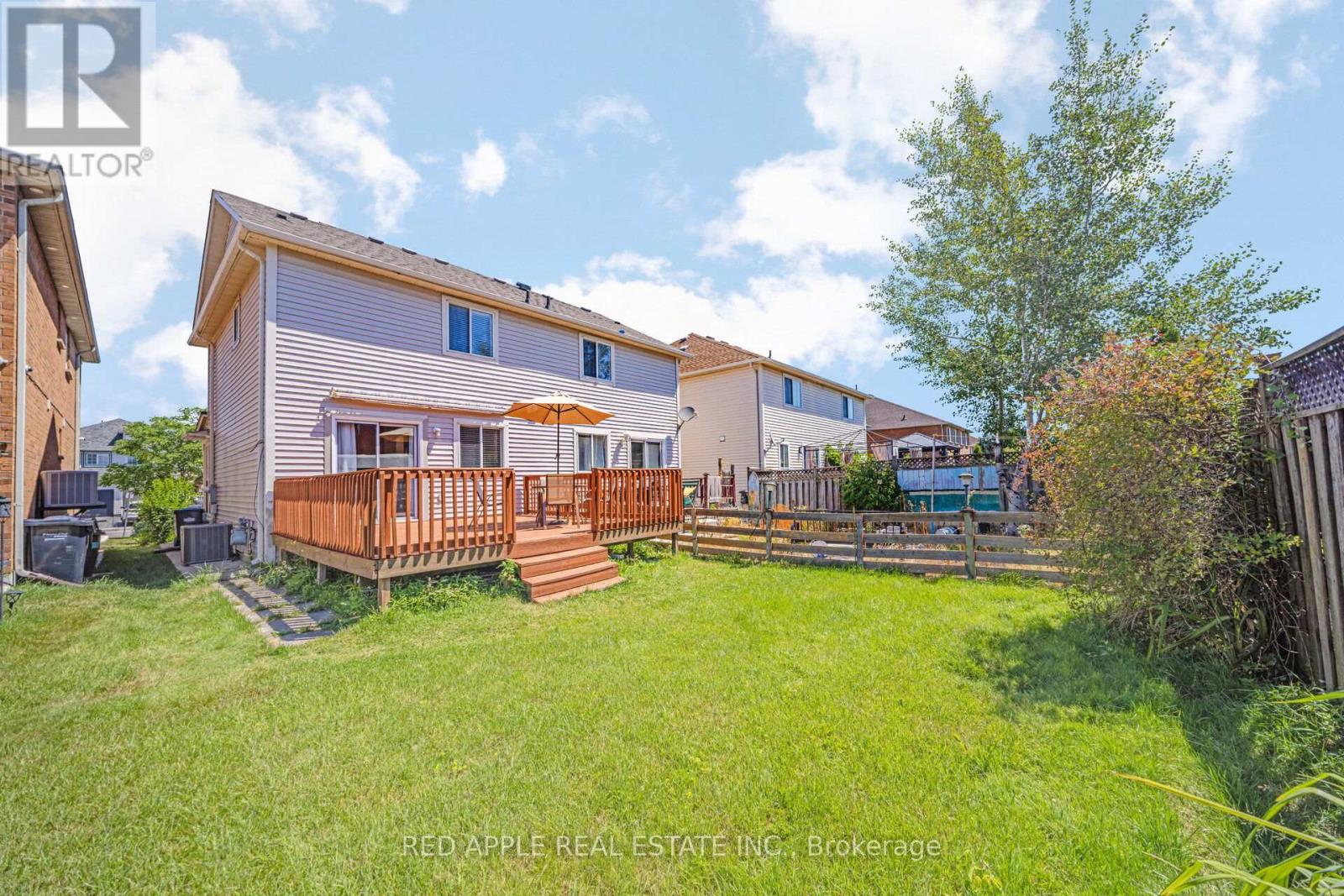 Photo 39 of 52 Tiller Trail, Brampton ON