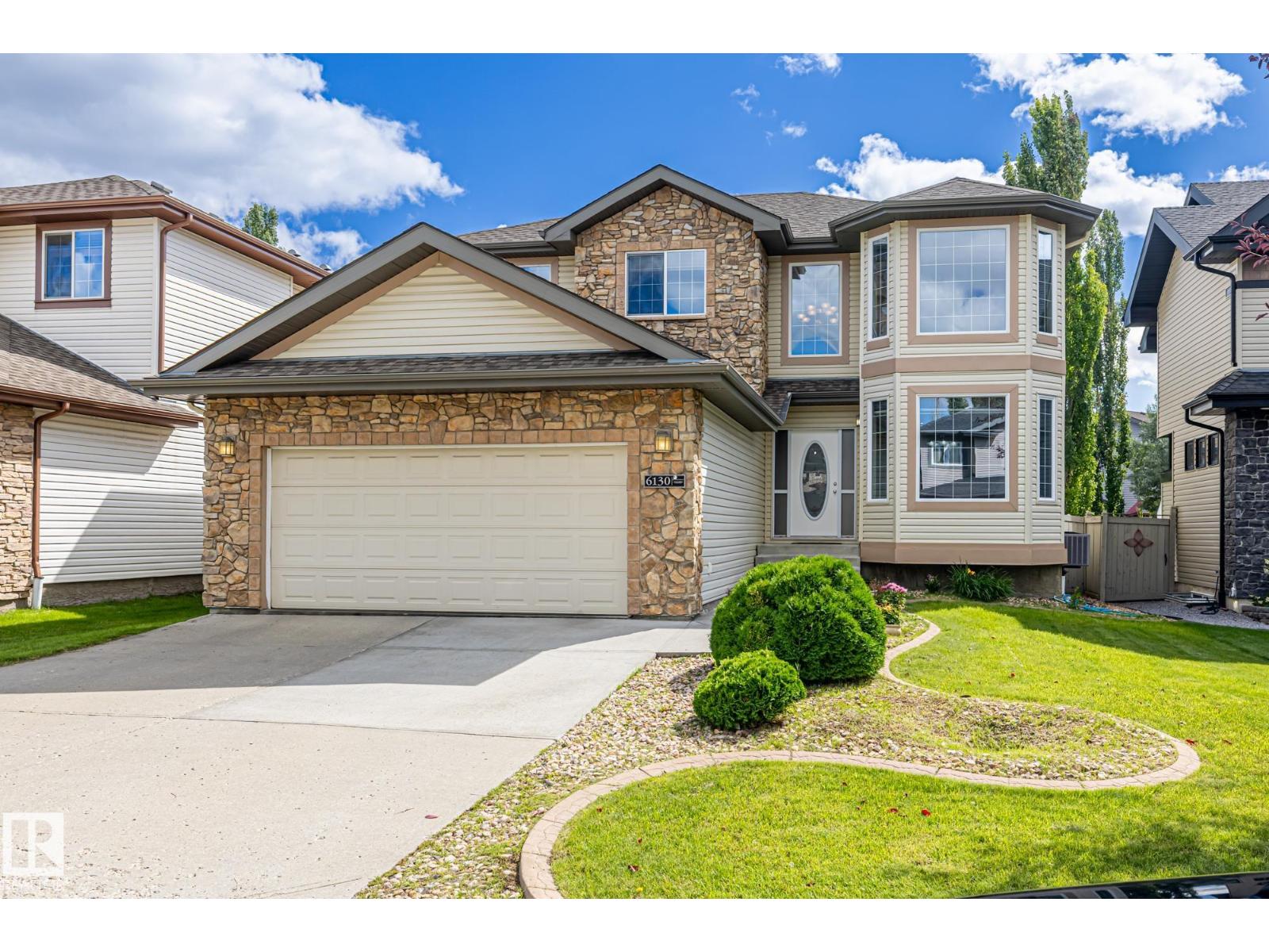 Photo 1 of 6130 Maynard Cr Nw, Edmonton AB