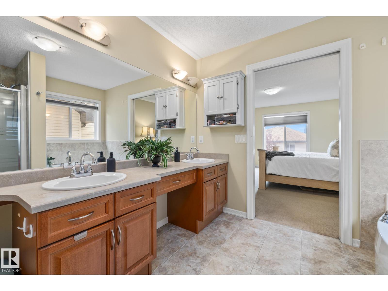 Photo 33 of 6130 Maynard Cr Nw, Edmonton AB